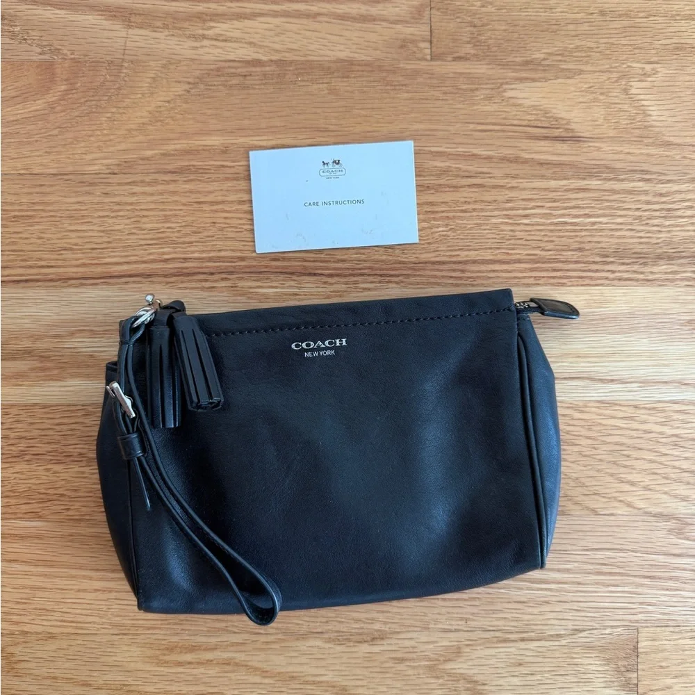 Black coach purse wristlet - Picture 4 of 4